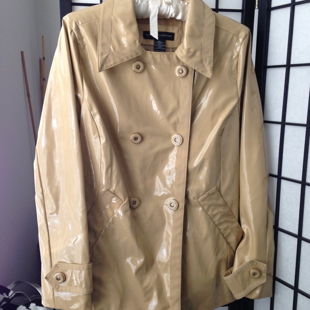 Gorgeous Thick Golden Tan Raincoat Large Pockets